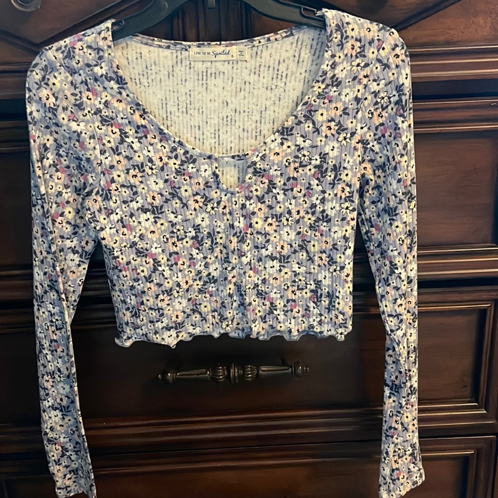 Stylist top by live to be spoiled